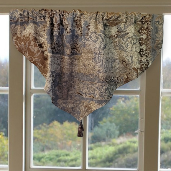 Ascot window Valance (1) - Picture 4 of 5
